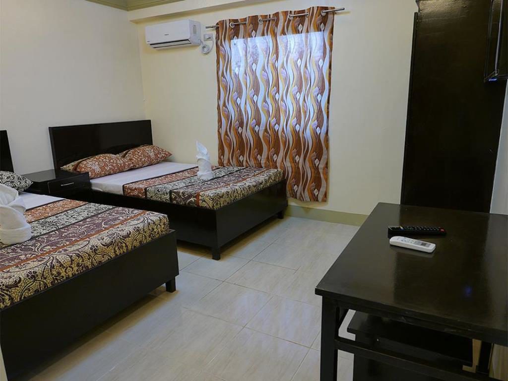 Island Tropic Hotel and Restaurant 